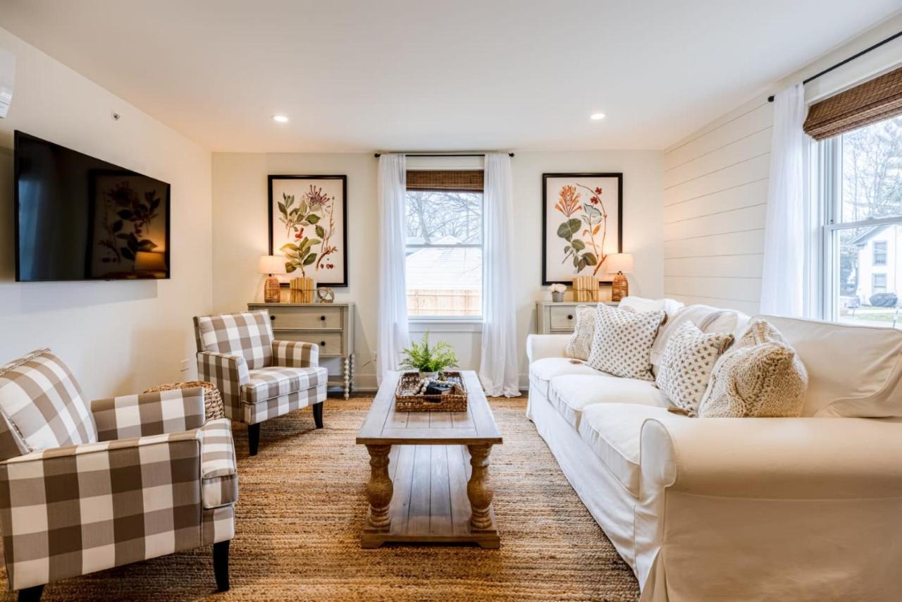 Downtown Luxury Farmhouse Apartment #4 West Dundee Exterior foto